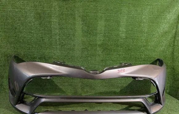 Toyota Avensis T270 Front bumper 5211905230