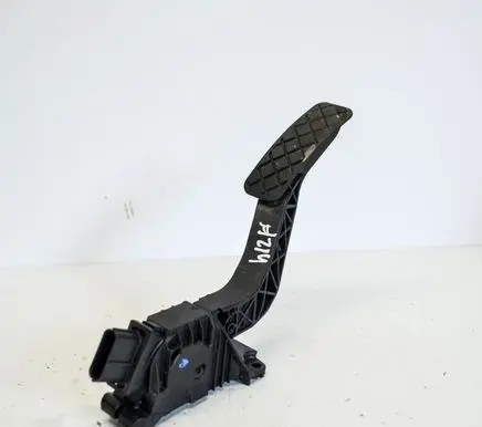 Volkswagen Golf VII Accelerator throttle pedal 5Q2723503D