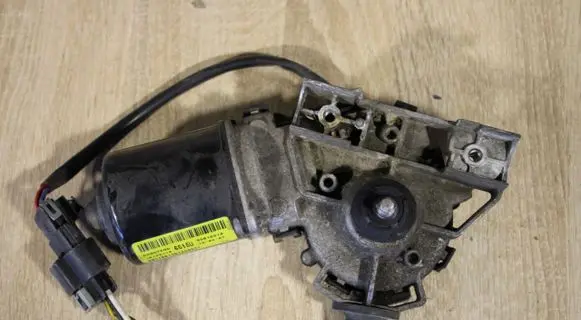 Chevrolet Orlando Wiper motor 95016518