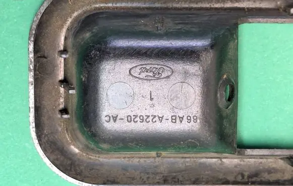 Ford Escort Front door interior handle 86aba22620ac