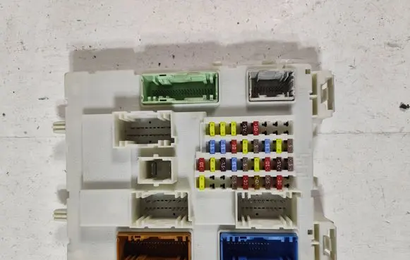 Ford C-MAX II Fuse module BV6N14A073FS
