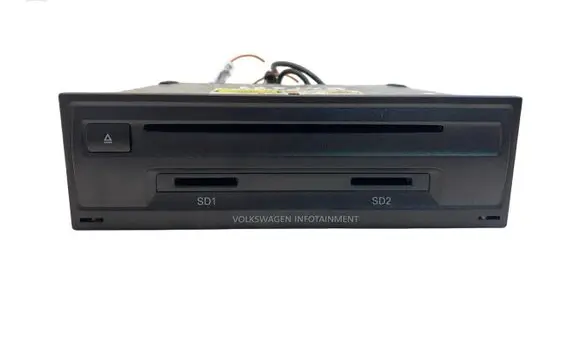 Volkswagen Touareg II Navigation unit CD/DVD player 7P6035664C 2010DJ2714