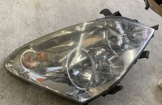 Toyota Corolla Verso E121 Headlight/headlamp