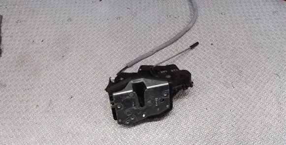BMW 3 E46 Front door lock 
