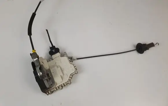 Audi A5 Sportback 8TA Rear door lock 8K0839015D