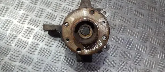 Renault Modus Front wheel hub