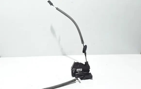 Renault Espace V (RFC) Rear door lock 825028320R