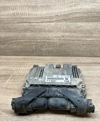 Opel Vectra C Engine control unit/module 55193967 0281011915