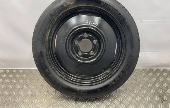 Chevrolet Astro R18 spare wheel