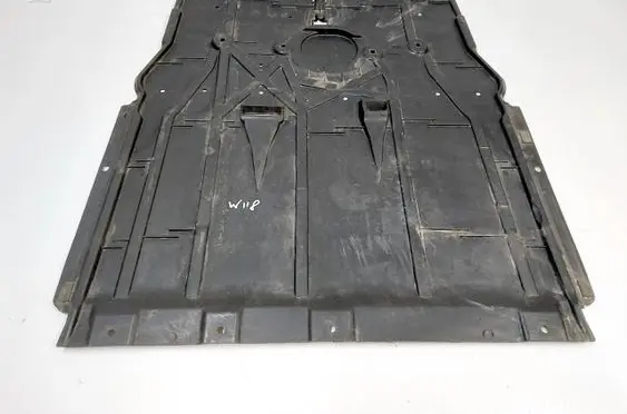 Mercedes-Benz CLA C118 X118 Engine splash shield/under tray A2475201500
