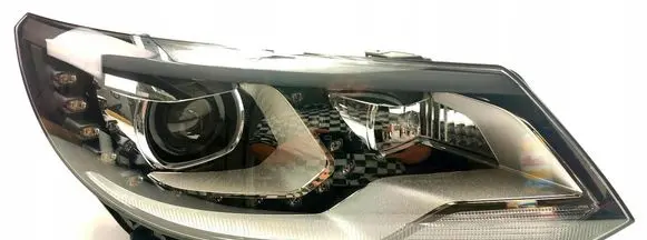 Volkswagen Tiguan Headlight/headlamp 5N0941752B