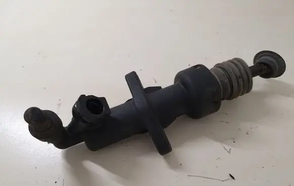 Peugeot 307 Clutch slave cylinder 