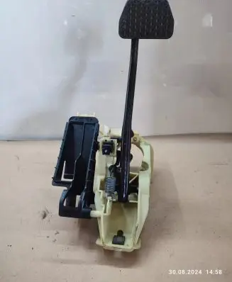 BMW 7 F01 F02 F03 F04 Brake pedal 9144254