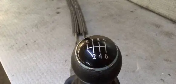 Volkswagen Jetta V Gear shifter/selector 1K0711049BS