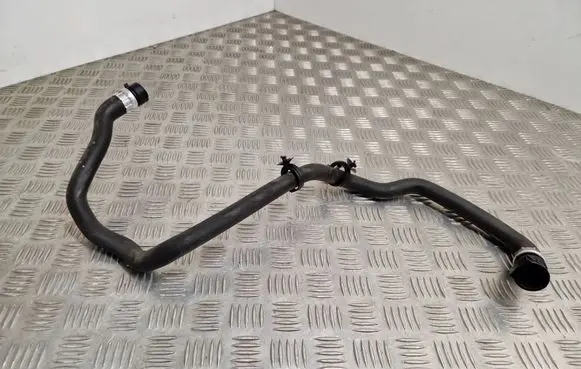 Engine coolant pipe/hose