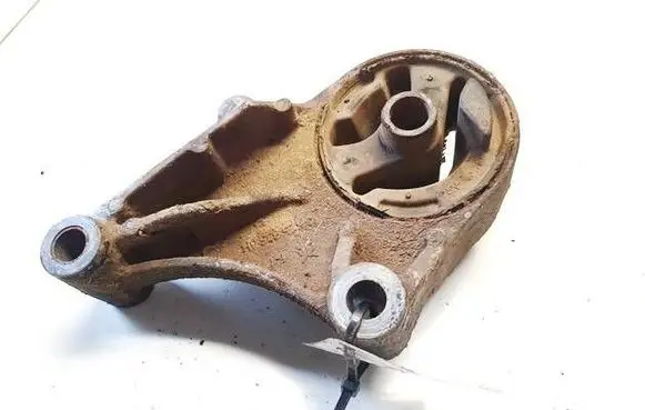 Engine mount bracket