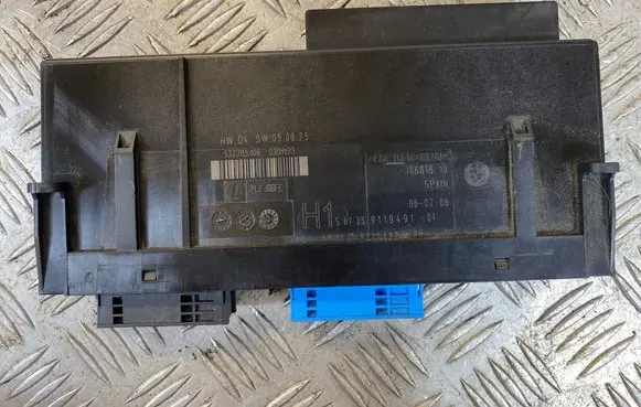 BMW 3 E90 E91 Comfort/convenience module 9119491 10681810