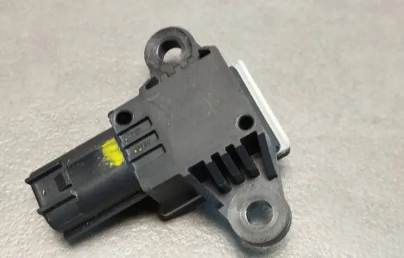 Volkswagen Amarok II Airbag deployment crash/impact sensor GN1514C676AA 12302022
