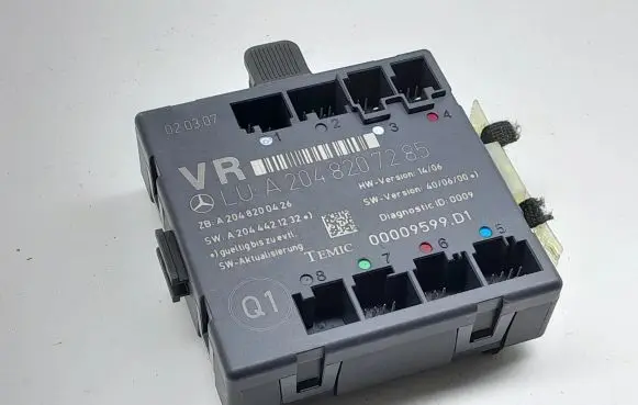 Mercedes-Benz C W204 Door control unit/module A2048207285