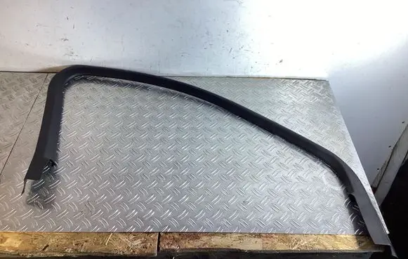 Porsche Macan (95B) Other front door trim element 95B867609B