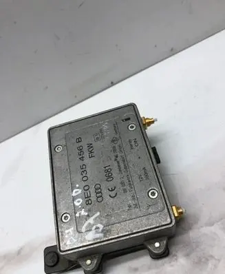 Audi A4 S4 B7 8E 8H Antenna control unit 8E0035456B 09103112