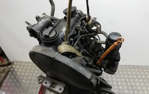 Volkswagen Golf V Engine