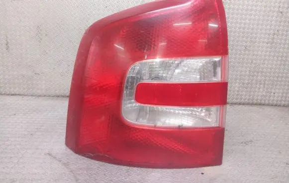 Skoda Octavia Mk2 (1Z) Rear/tail lights 1Z9945095