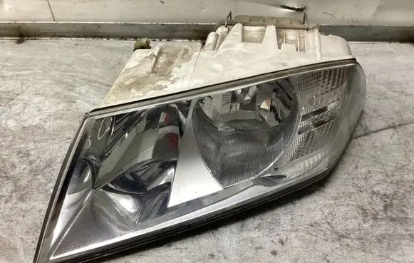 Skoda Octavia Mk2 (1Z) Headlight/headlamp 00HR00HC