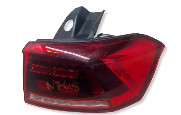 Volkswagen PASSAT B8 Rear/tail lights 3G9945095F