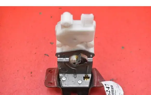 Nissan X-Trail T30 Tailgate/trunk/boot lock/catch/latch 