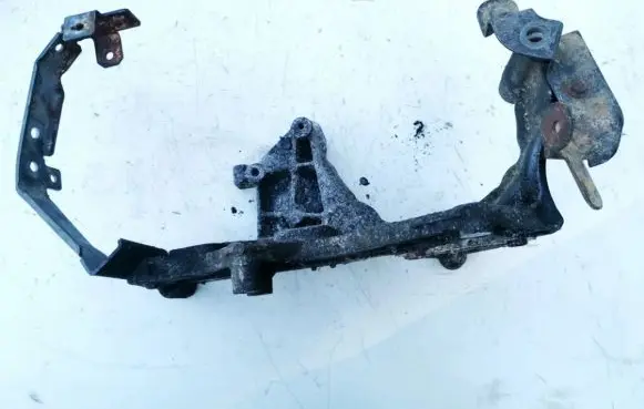 Iveco Daily 6th gen Engine mounting bracket