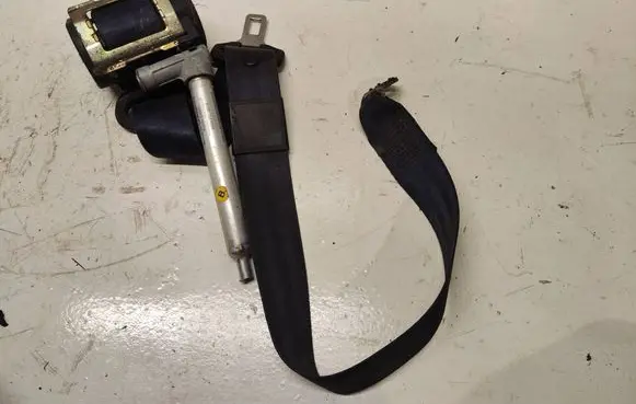 Audi A6 S6 C5 4B Front seatbelt 4B0857706D 960366008