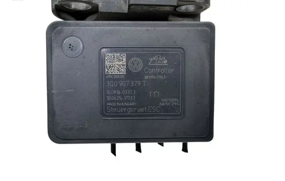 Skoda Octavia Mk3 (5E) ABS Pump 3Q0907379T 3Q0614517T