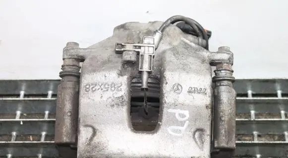 Mercedes-Benz C W204 Front brake caliper