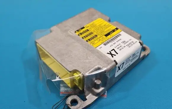 Toyota Auris E180 Airbag control unit/module 235662101 IMPRK1573105