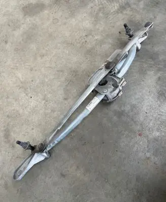 Front wiper linkage and motor