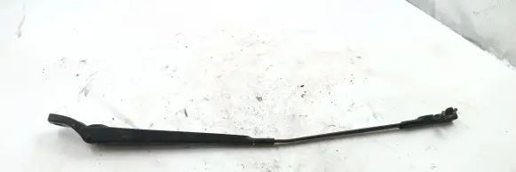 Renault Modus Windshield/front glass wiper blade 8200369924