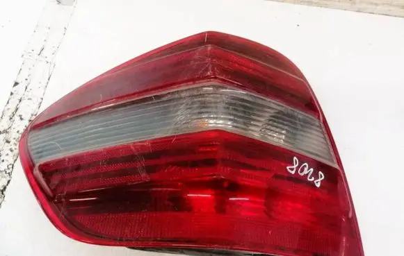 Mercedes-Benz ML W164 Rear/tail lights 404101L