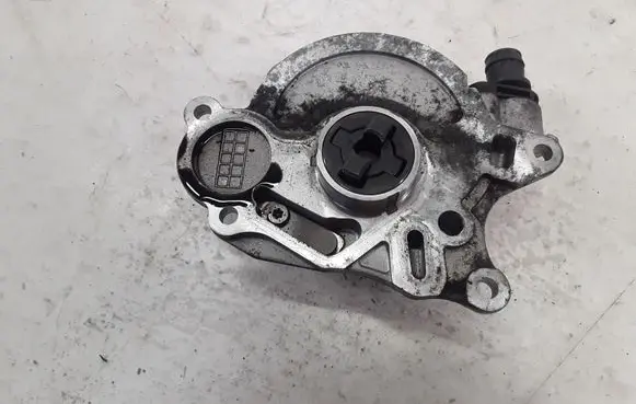 Skoda Octavia Mk2 (1Z) Vacuum pump 03L145207 03L100D
