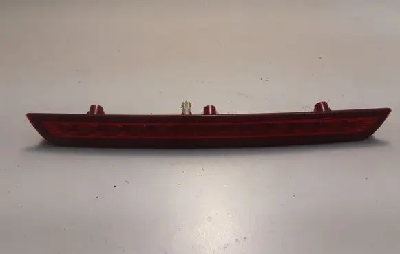 KIA Sorento Third/center stoplight 927502P000
