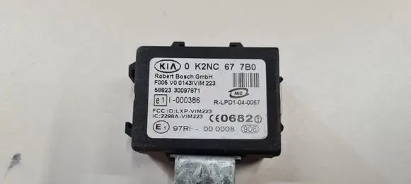 KIA Sorento Immobilizer control unit/module 0K2NC677B0 F005V00143 5882330097871