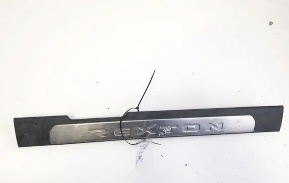 SsangYong Rexton Front sill trim cover 7729008010