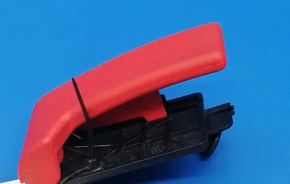 Mercedes-Benz E W211 Engine bonnet (hood) release handle