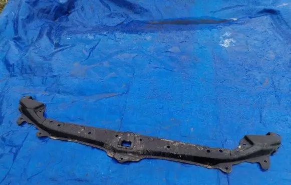 BMW 5 E60 E61 Radiator support slam panel 7054360