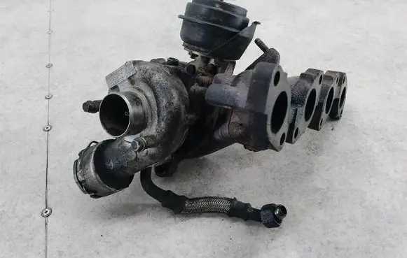 Audi A6 S6 C6 4F Turbo 038145702G