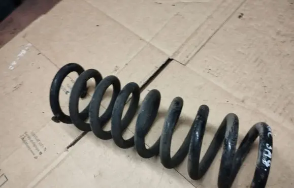 Chrysler Crossfire Rear coil spring