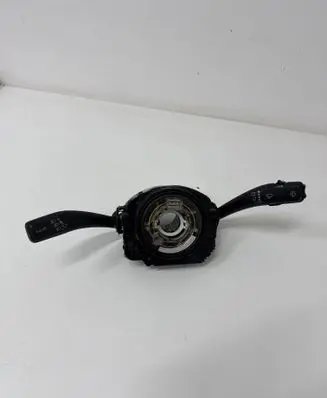Wiper turn signal indicator stalk/switch