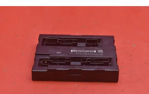 Audi A4 S4 B8 8K Comfort/convenience module 8K0907064M