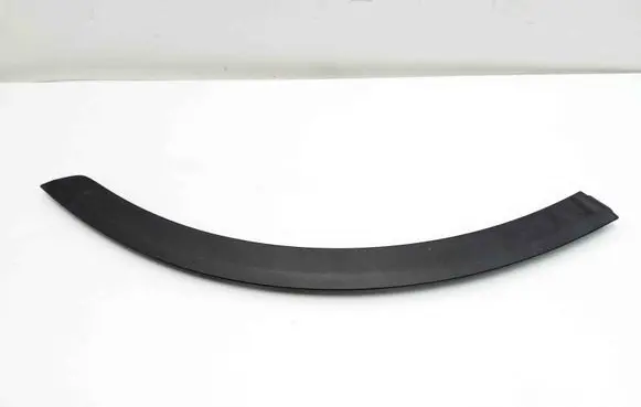 Rear fender molding trim