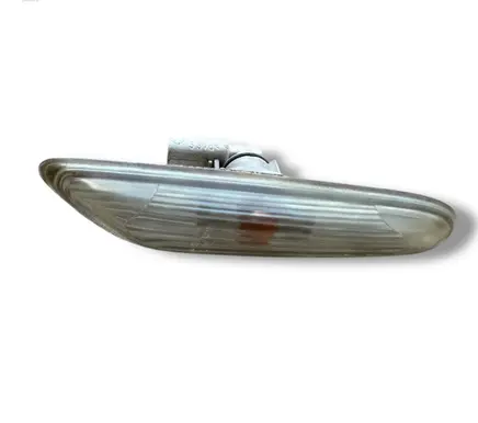 BMW 1 E81 E87 Front fender indicator light 6939816